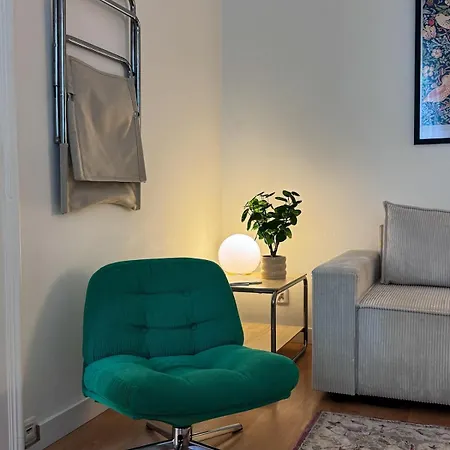 Classy Old Town Home, Wifi, Smart Projector, Ac Apartamento
