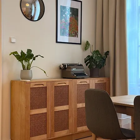Apartamento Classy Old Town Home, Wifi, Smart Projector, Ac