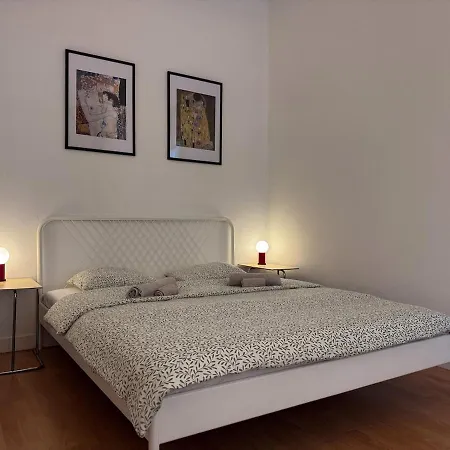 Classy Old Town Home, Wifi, Smart Projector, Ac Apartamento *