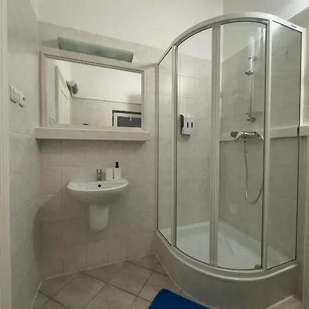 Classy Old Town Home, Wifi, Smart Projector, Ac Apartamento Bratislava