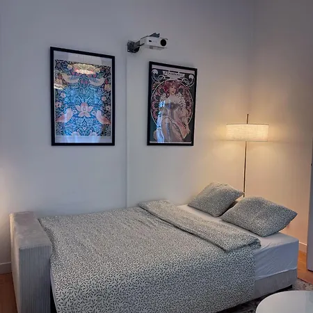 Classy Old Town Home, Wifi, Smart Projector, Ac Bratislava